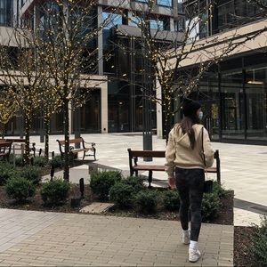 Meet your Posher, Maegan